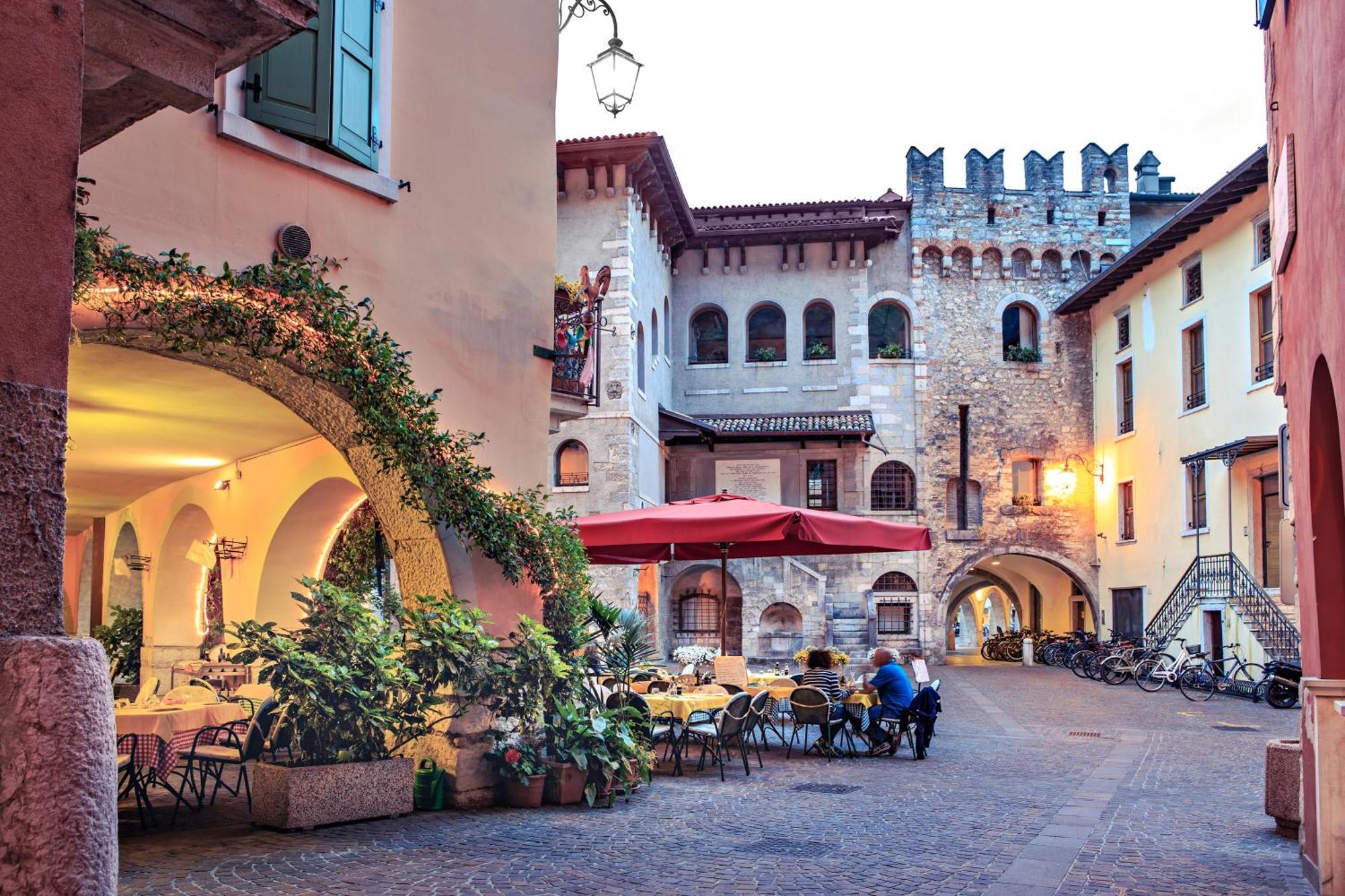 Appartamento Centro Storico Riva 2 - Happy Rentals Экстерьер фото